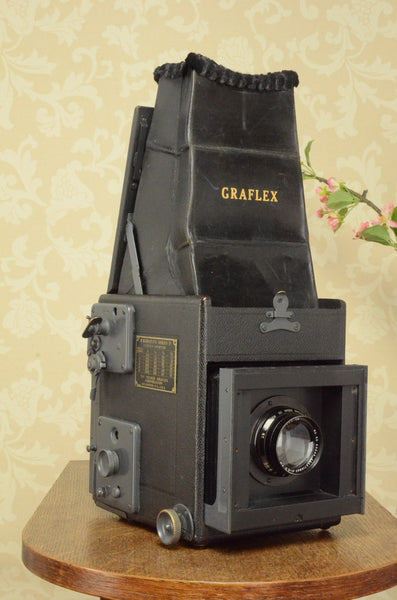 Superb 1930’s Graflex! Medium Format 6x9 SLR Camera, 120 Roll-film - Graflex- Petrakla Classic Cameras