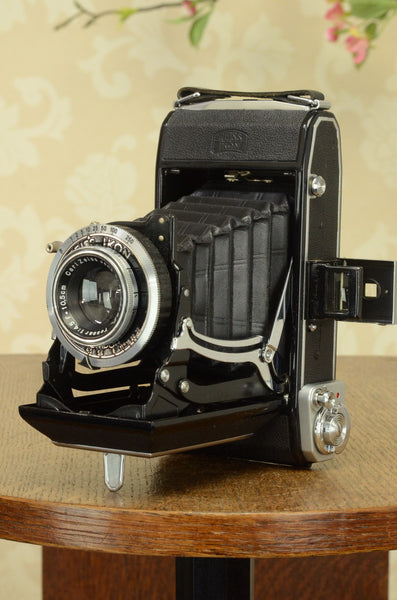 Near Mint! 1938 Zeiss-Ikon Ikonta 6x9, FRESHLY SERVICED - Zeiss-Ikon- Petrakla Classic Cameras