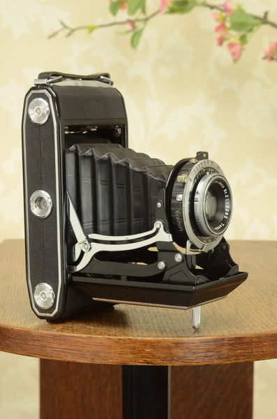 Near Mint! 1938 Zeiss-Ikon Ikonta 6x9, FRESHLY SERVICED - Zeiss-Ikon- Petrakla Classic Cameras