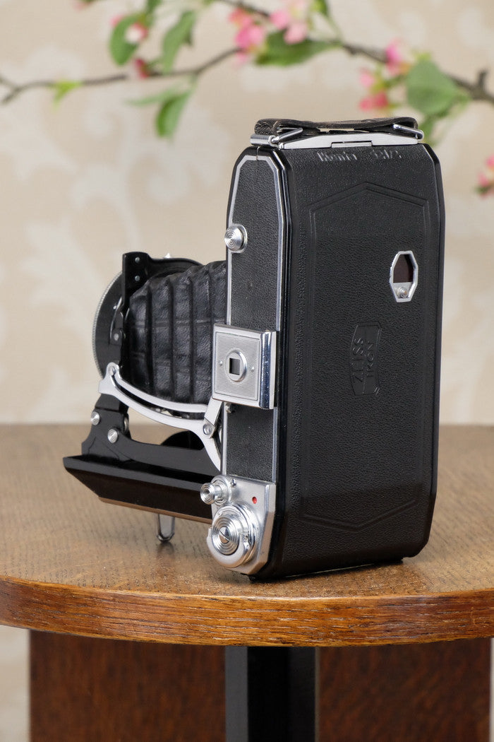 Near Mint! 1952 Zeiss-Ikon Ikonta 6x9, Coated Tessar lens, FRESHLY SERVICED! - Zeiss-Ikon- Petrakla Classic Cameras