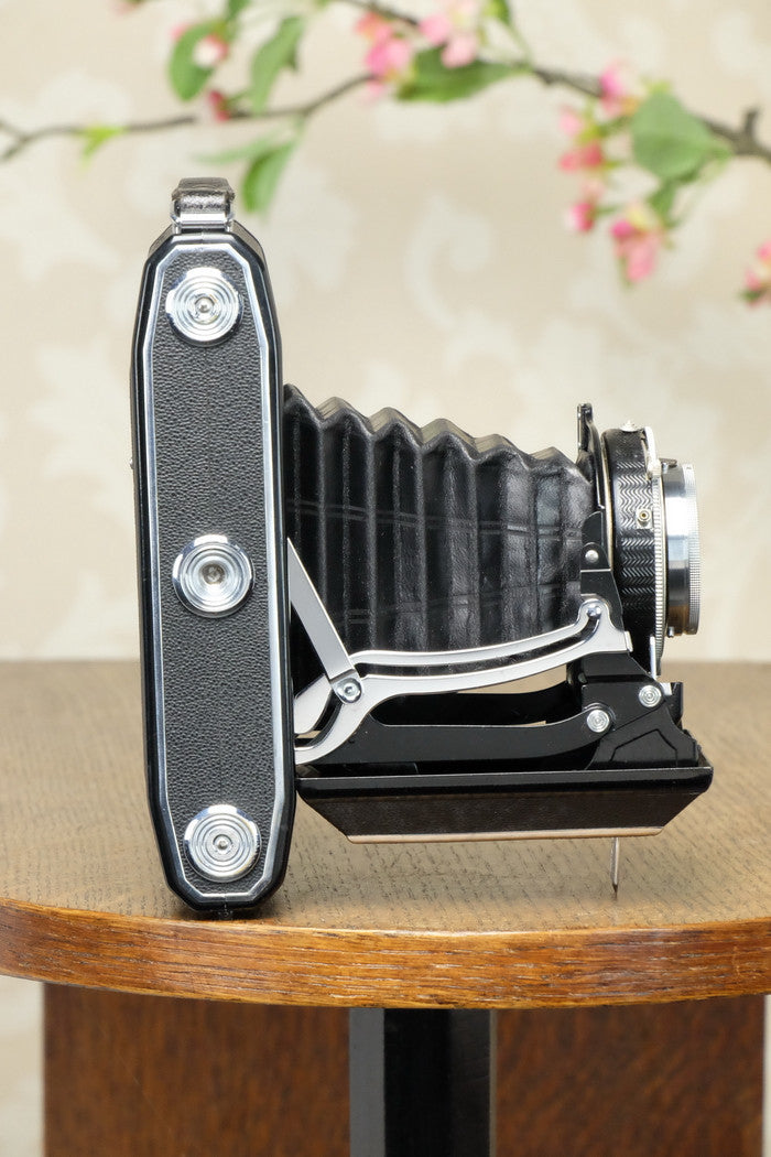 Near Mint! 1952 Zeiss-Ikon Ikonta 6x9, Coated Tessar lens, FRESHLY SERVICED! - Zeiss-Ikon- Petrakla Classic Cameras