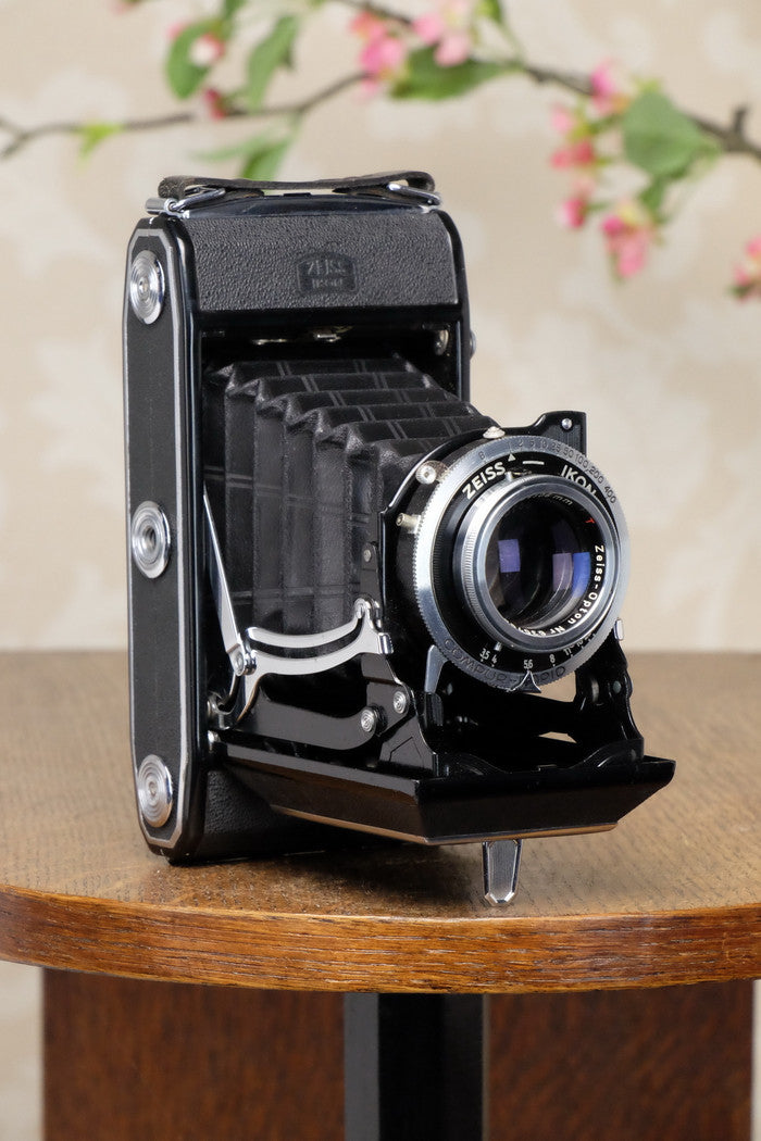 Near Mint! 1952 Zeiss-Ikon Ikonta 6x9, Coated Tessar lens, FRESHLY SERVICED! - Zeiss-Ikon- Petrakla Classic Cameras