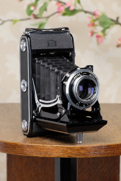 Near Mint! 1952 Zeiss-Ikon Ikonta 6x9, Coated Tessar lens, FRESHLY SERVICED! - Zeiss-Ikon- Petrakla Classic Cameras