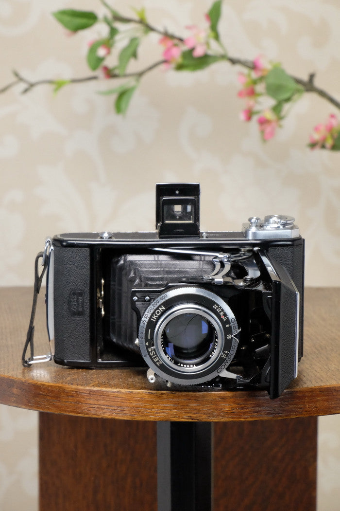 Near Mint! 1952 Zeiss-Ikon Ikonta 6x9, Coated Tessar lens, FRESHLY SERVICED! - Zeiss-Ikon- Petrakla Classic Cameras