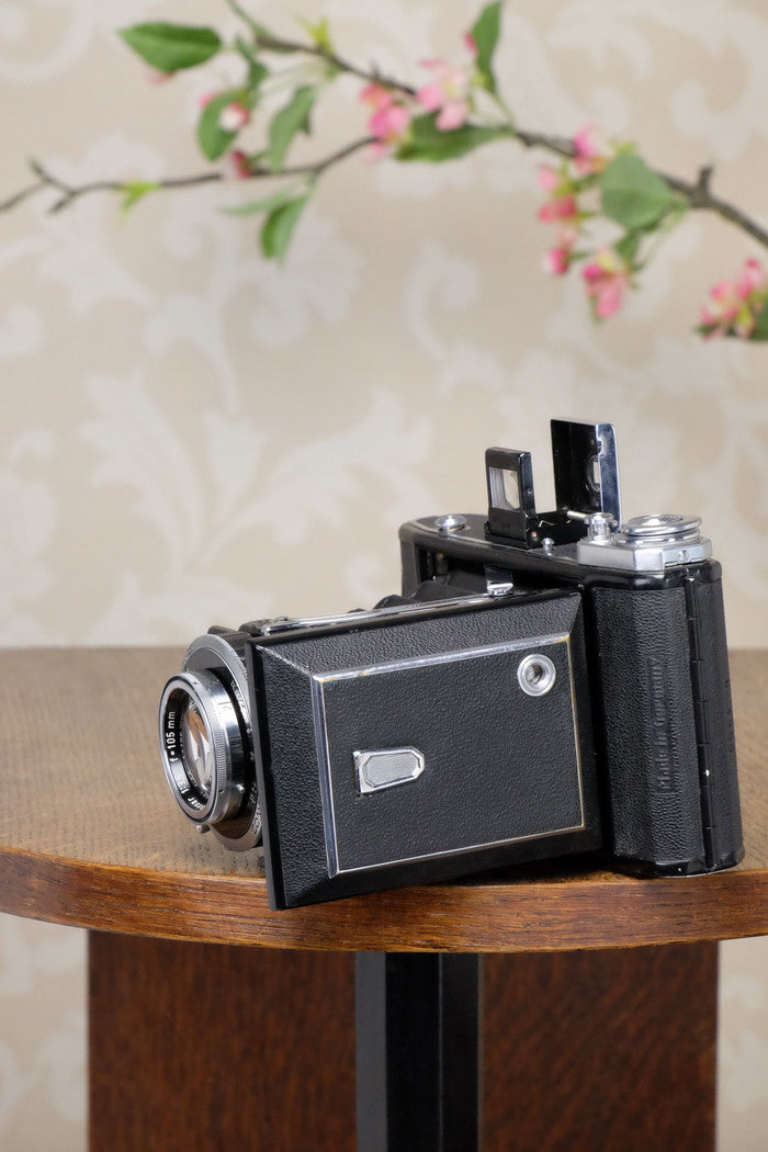 Near Mint! 1952 Zeiss-Ikon Ikonta 6x9, Coated Tessar lens, FRESHLY SERVICED! - Zeiss-Ikon- Petrakla Classic Cameras