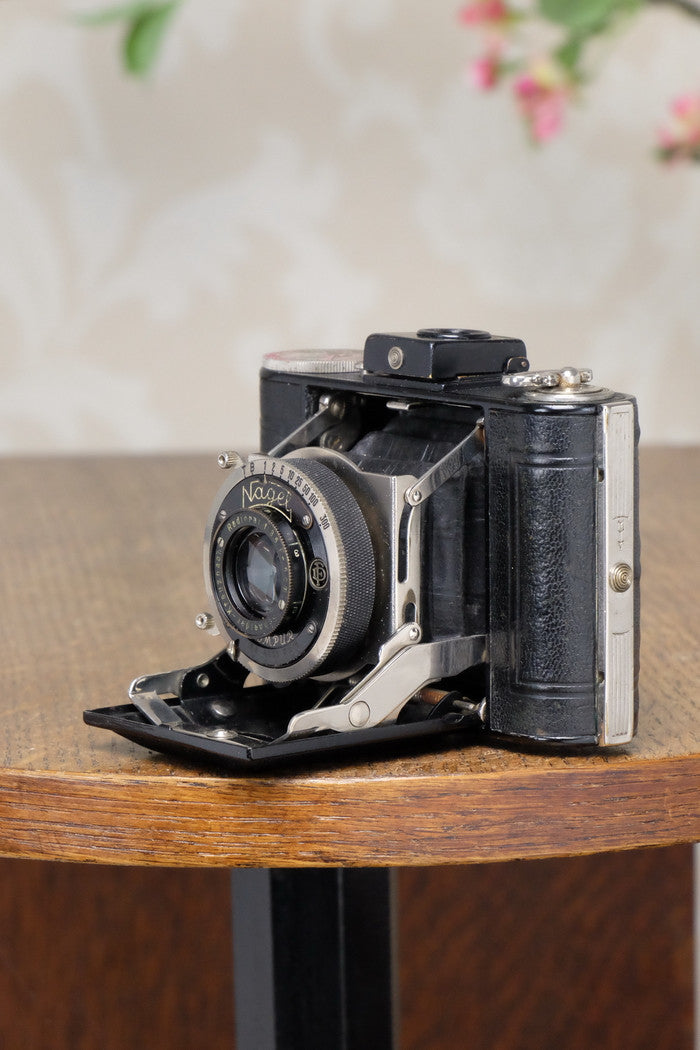 1931 Nagel Vollenda, German folding camera. Freshly Serviced! - Nagel- Petrakla Classic Cameras