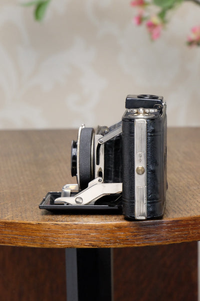 1931 Nagel Vollenda, German folding camera. Freshly Serviced! - Nagel- Petrakla Classic Cameras