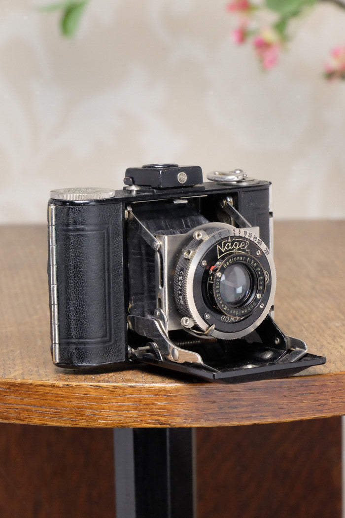 1931 Nagel Vollenda, German folding camera. Freshly Serviced! - Nagel- Petrakla Classic Cameras