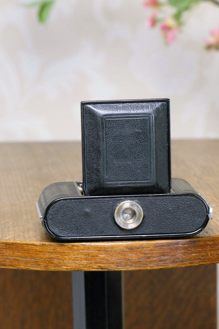 1931 Nagel Vollenda, German folding camera. Freshly Serviced! - Nagel- Petrakla Classic Cameras