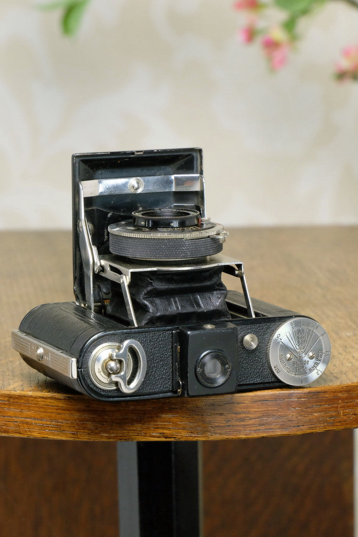 1931 Nagel Vollenda, German folding camera. Freshly Serviced! - Nagel- Petrakla Classic Cameras