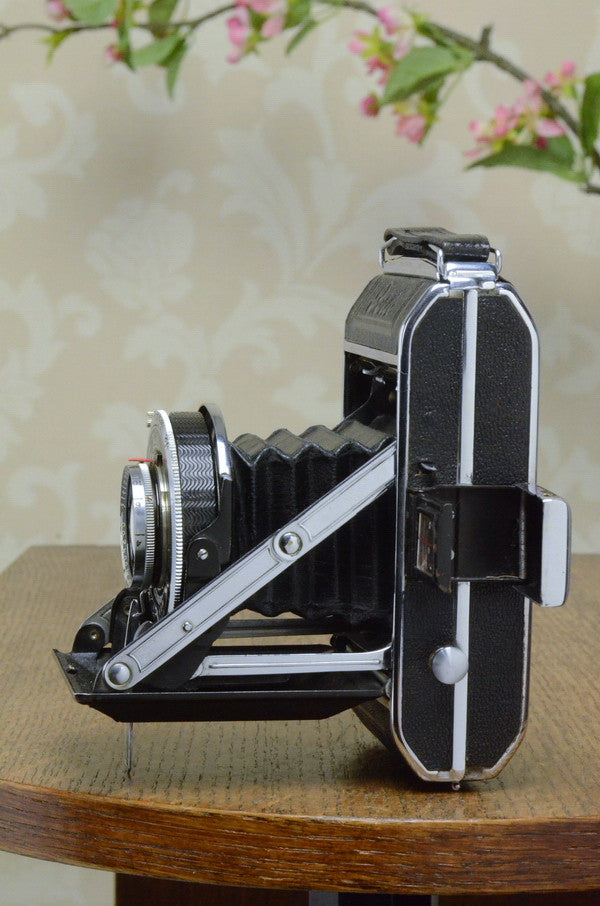 SUPERB 1935 6x4.5 Welta Perle, Freshly Serviced! - Welta- Petrakla Classic Cameras