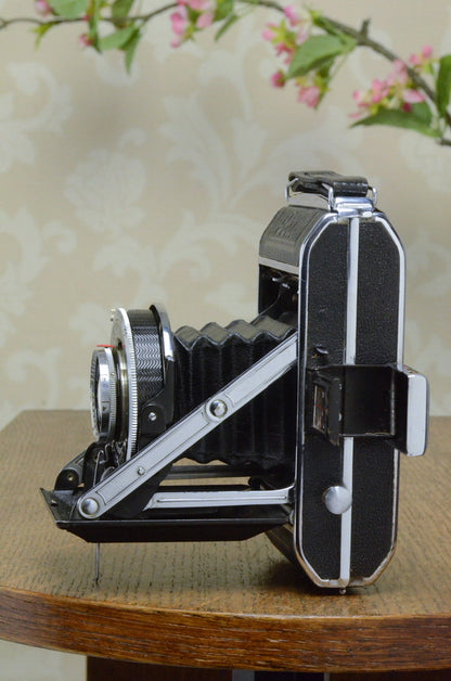 SUPERB 1935 6x4.5 Welta Perle, Freshly Serviced! - Welta- Petrakla Classic Cameras
