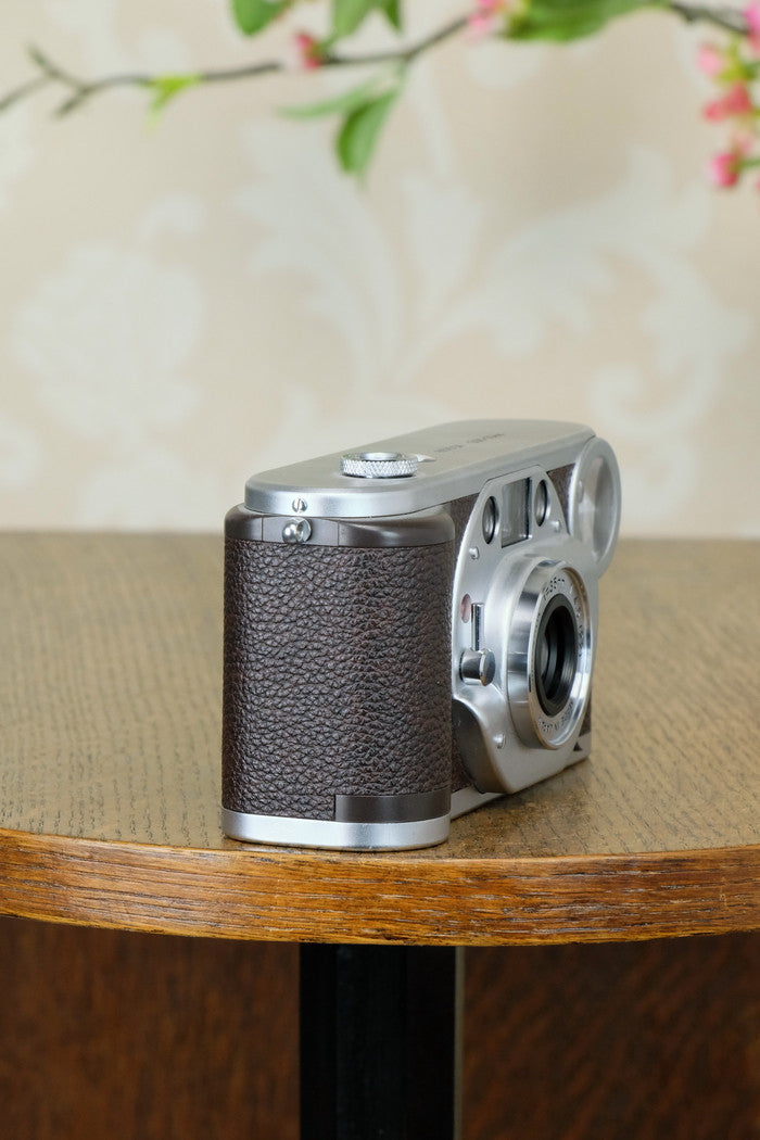 MINT! Minolta 35mm Prod 20’s Cult Camera With Original Box, strap, cap & instructions - Minolta- Petrakla Classic Cameras