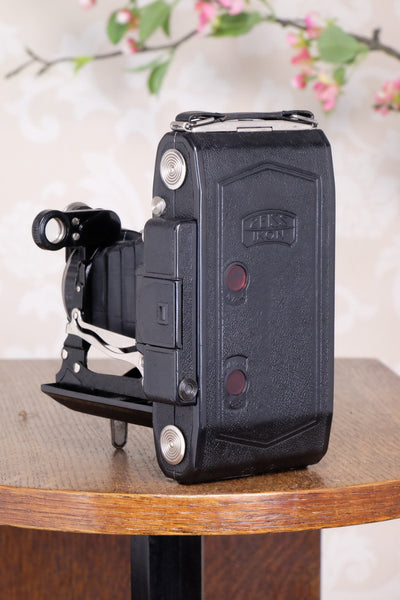 Superb! 1934 Zeiss Ikon Super Ikonta 6x9, Tessar lens, Freshly Serviced - Zeiss-Ikon- Petrakla Classic Cameras