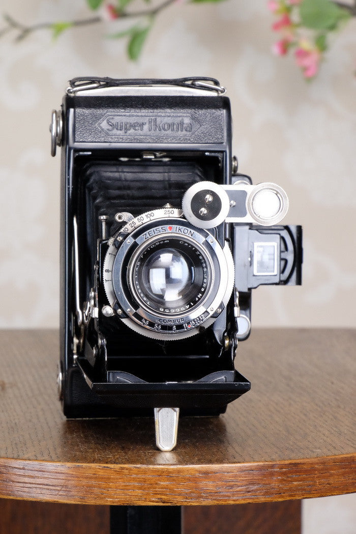 Superb! 1934 Zeiss Ikon Super Ikonta 6x9, Tessar lens, Freshly Serviced - Zeiss-Ikon- Petrakla Classic Cameras