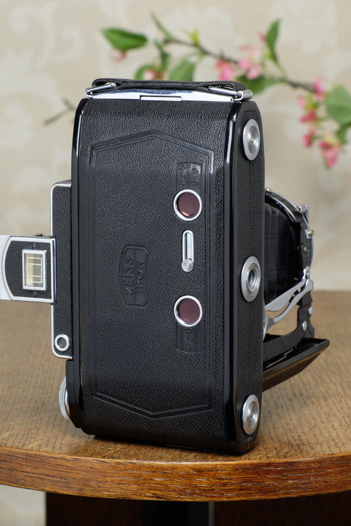 SUPERB! 1936 Zeiss Ikon Super Ikonta 6x9, Tessar lens, & case CLA’d, FRESHLY SERVICED! - Zeiss-Ikon- Petrakla Classic Cameras