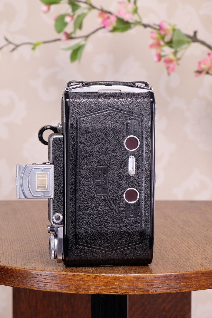 NEAR MINT! 1938 6x9 Super Ikonta with Tessar Lens, FRESHLY SERVICED - Zeiss-Ikon- Petrakla Classic Cameras