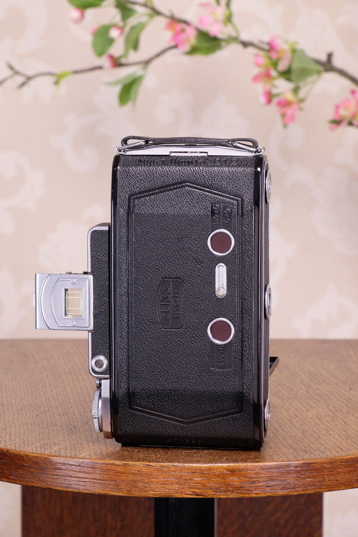 NEAR MINT! 1938 6x9 Super Ikonta with Tessar Lens, FRESHLY SERVICED - Zeiss-Ikon- Petrakla Classic Cameras