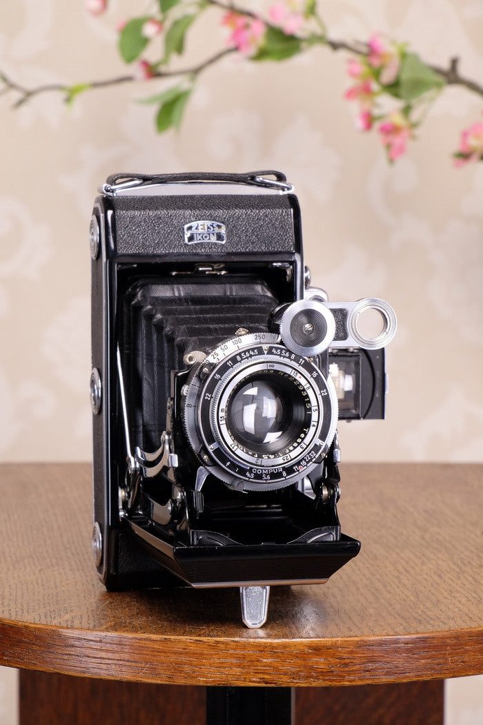 NEAR MINT! 1938 6x9 Super Ikonta with Tessar Lens, FRESHLY SERVICED - Zeiss-Ikon- Petrakla Classic Cameras