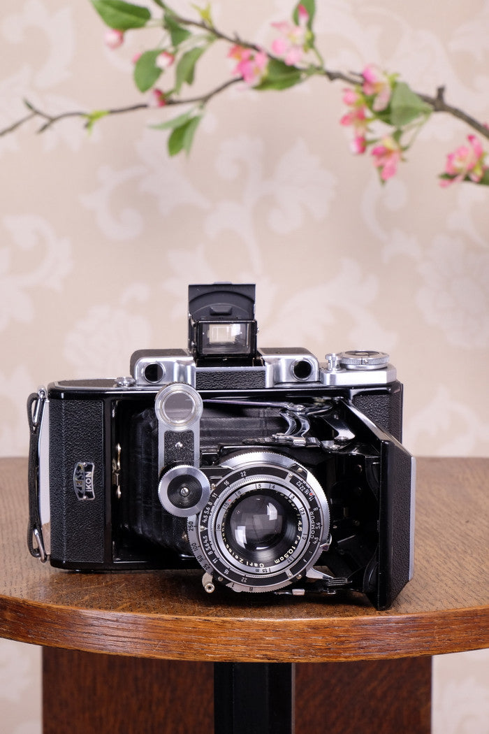 NEAR MINT! 1938 6x9 Super Ikonta with Tessar Lens, FRESHLY SERVICED - Zeiss-Ikon- Petrakla Classic Cameras