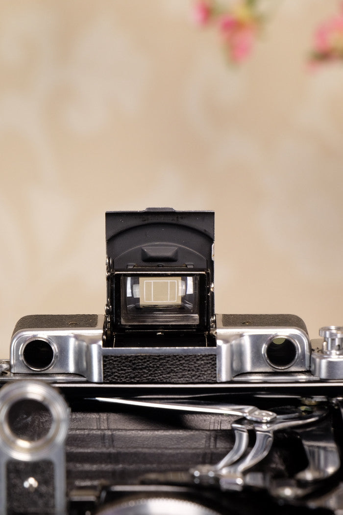 NEAR MINT! 1938 6x9 Super Ikonta with Tessar Lens, FRESHLY SERVICED - Zeiss-Ikon- Petrakla Classic Cameras