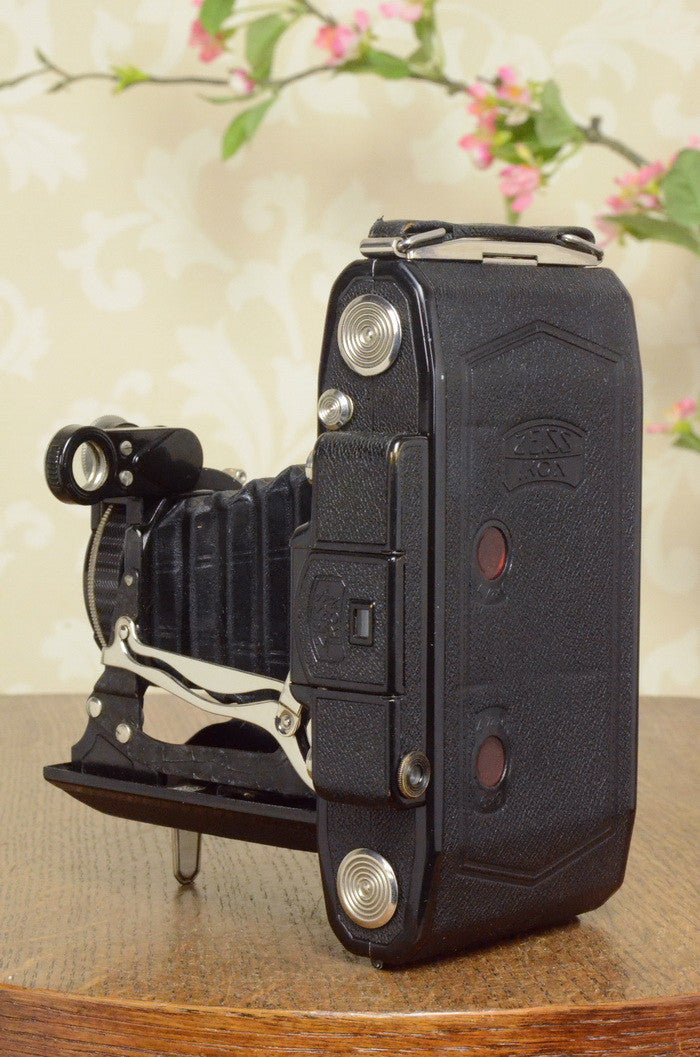 SUPERB! 1934 Zeiss Ikon Super Ikonta 6x9, Tessar lens, Freshly Serviced! - Zeiss-Ikon- Petrakla Classic Cameras