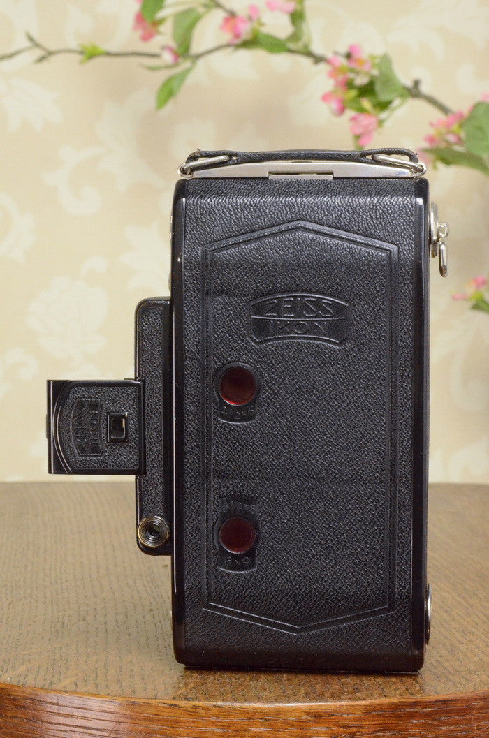SUPERB! 1934 Zeiss Ikon Super Ikonta 6x9, Tessar lens, Freshly Serviced! - Zeiss-Ikon- Petrakla Classic Cameras