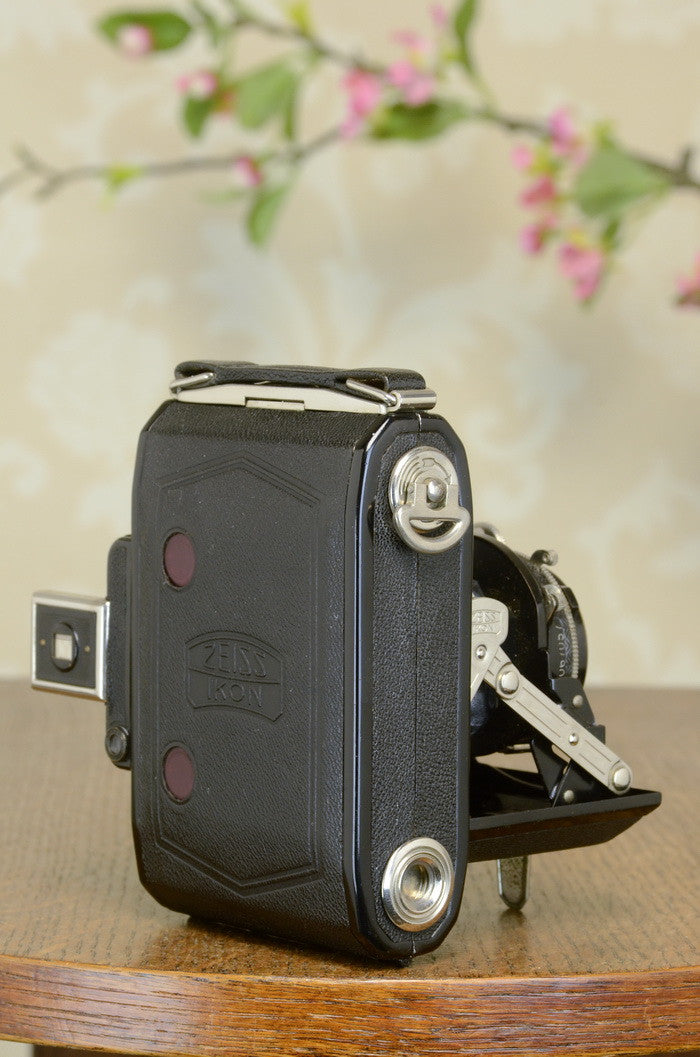 SUPERB! 1936 ZEISS-IKON SUPER IKONTA, Tessar lens, CLA’d - Zeiss-Ikon- Petrakla Classic Cameras