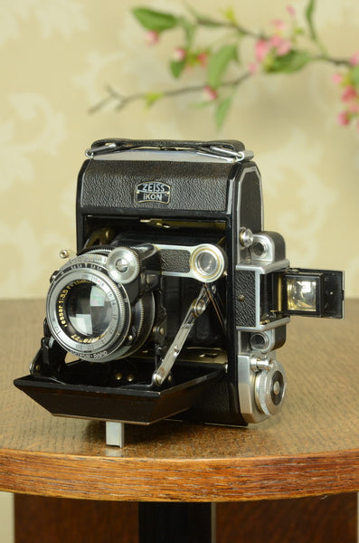 SUPERB! 1937 ZEISS-IKON SUPER IKONTA, Tessar lens, CLA’d, Freshly Serviced! - Zeiss-Ikon- Petrakla Classic Cameras