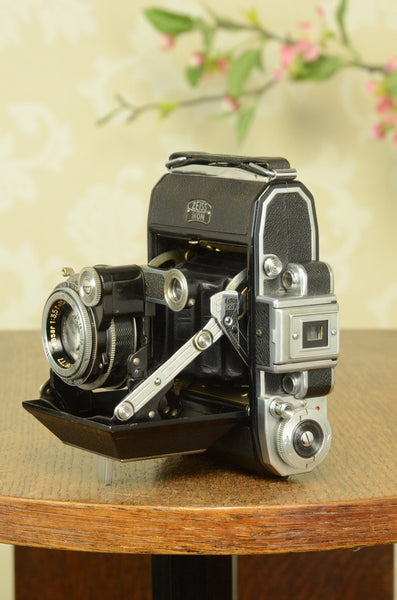 SUPERB! 1937 ZEISS-IKON SUPER IKONTA, Tessar lens, CLA’d, Freshly Serviced! - Zeiss-Ikon- Petrakla Classic Cameras