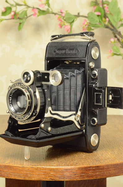 SUPERB! 1935 Zeiss Ikon Super Ikonta 6x9, Tessar lens, FRESHLY SERVICED - Zeiss-Ikon- Petrakla Classic Cameras