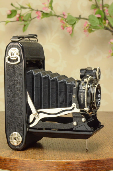 SUPERB! 1935 Zeiss Ikon Super Ikonta 6x9, Tessar lens, FRESHLY SERVICED - Zeiss-Ikon- Petrakla Classic Cameras