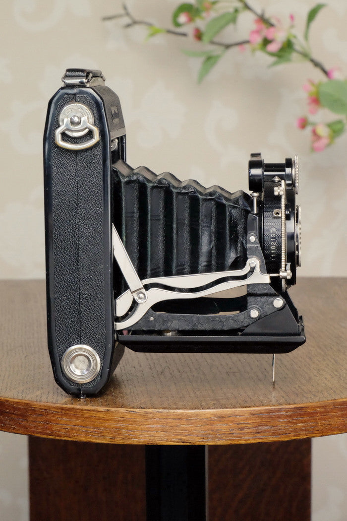 SUPERB! 1933 Zeiss Ikon Super Ikonta 6x9, Tessar lens, FRESHLY SERVICED! - Zeiss-Ikon- Petrakla Classic Cameras