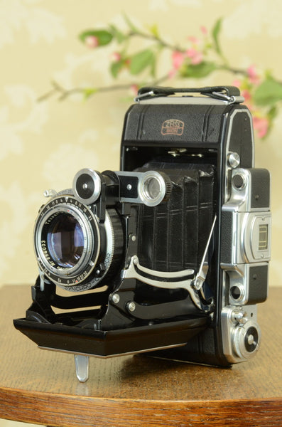 NEAR MINT! 1955 Zeiss-Ikon Super 6x9 Ikonta 531/2, Synchro-Compur & Coated Zeiss Tessar lens. - Zeiss-Ikon- Petrakla Classic Cameras