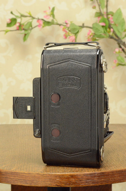 Near Mint! 1935 Zeiss Ikon Super Ikonta 6x9, Tessar lens, FRESHLY SERVICED - Zeiss-Ikon- Petrakla Classic Cameras