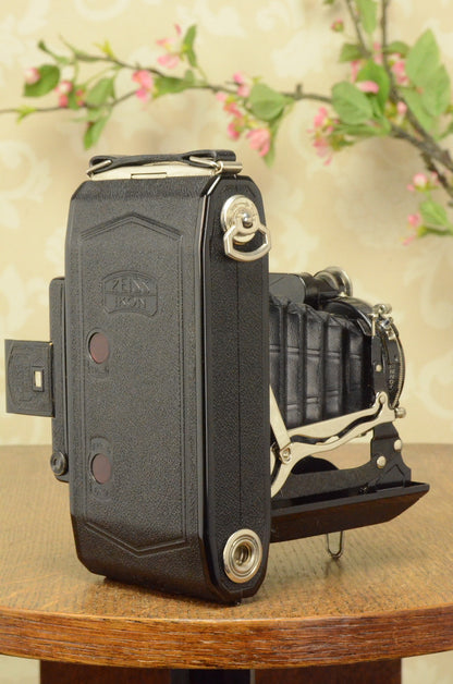 Near Mint! 1935 Zeiss Ikon Super Ikonta 6x9, Tessar lens, FRESHLY SERVICED - Zeiss-Ikon- Petrakla Classic Cameras