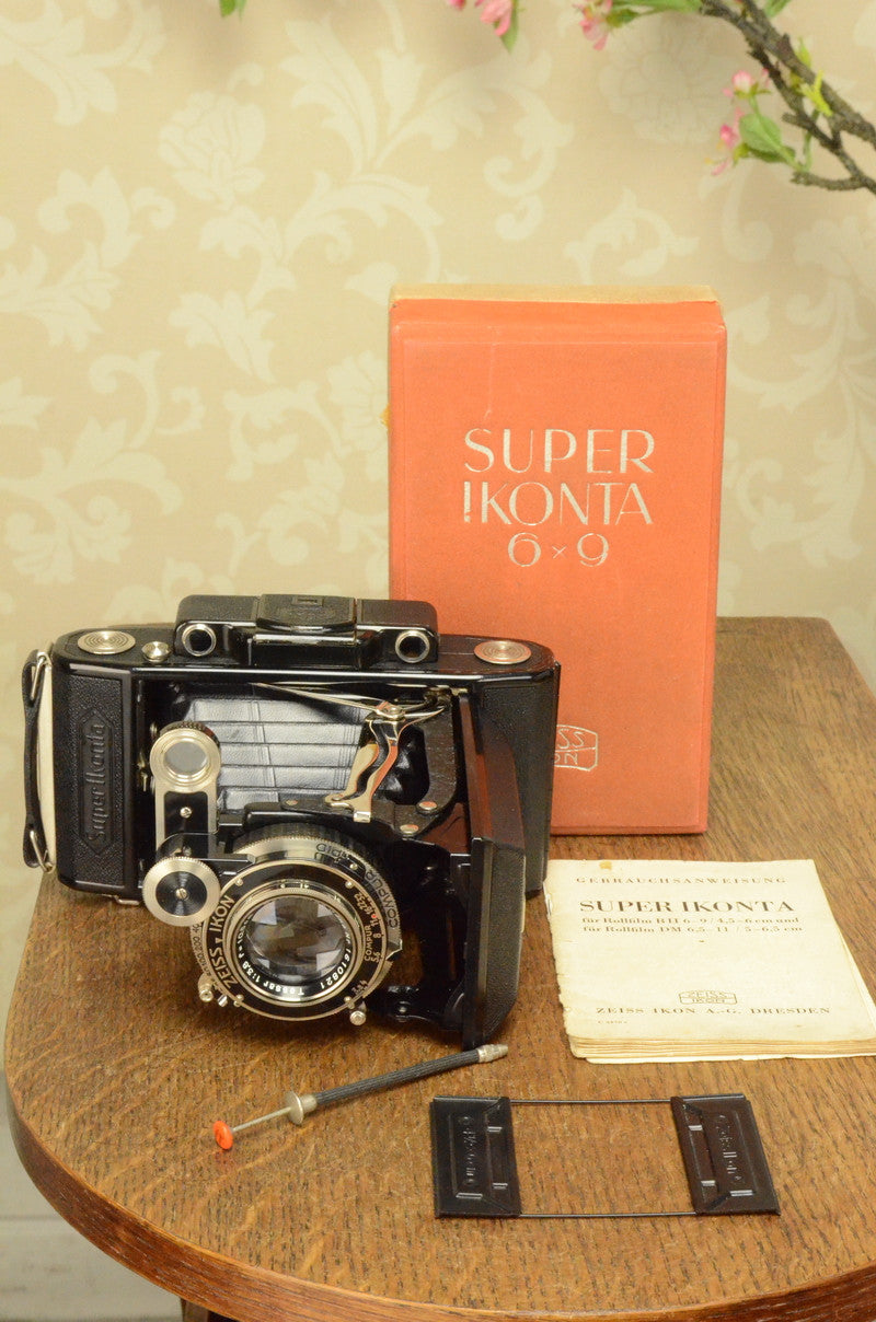 Near Mint! 1935 Zeiss Ikon Super Ikonta 6x9, Tessar lens, FRESHLY SERVICED - Zeiss-Ikon- Petrakla Classic Cameras