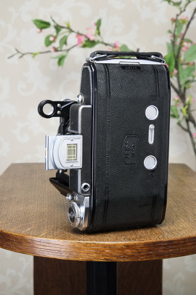 SUPERB! 1952 Zeiss-Ikon Super 6x9 Ikonta 531/2, Synchro-Compur & Coated Zeiss Tessar lens. Freshly Serviced! - Zeiss-Ikon- Petrakla Classic Cameras